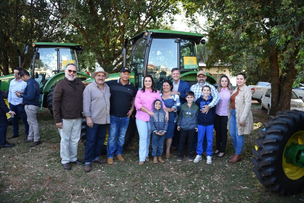 Campo Grande recebe novos tratores para impulsionar agricultura familiar e fortalecer o campo